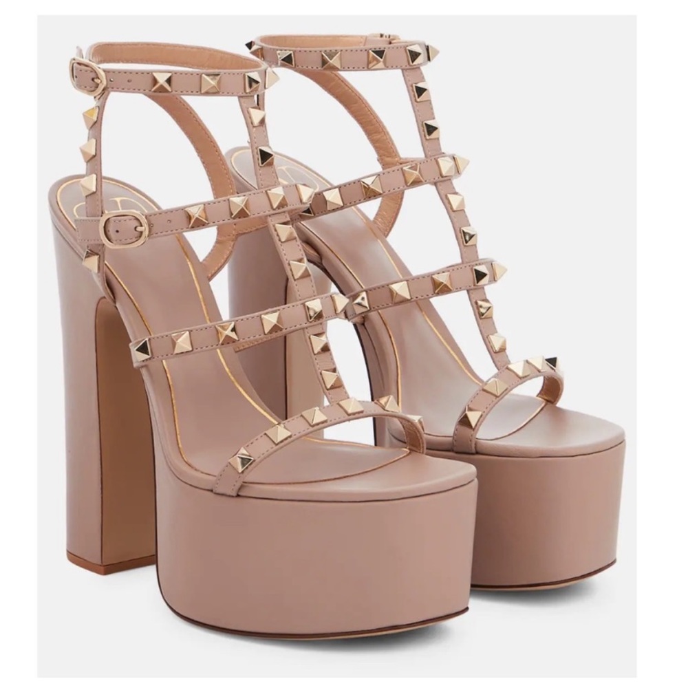 VALENTINO GARAVANI Rockstud Platform Sandal